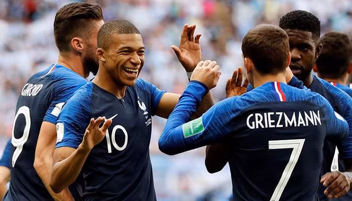 Mbappe - ‘Pele mới’ của làng túc cầu ảnh 6