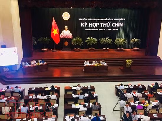 TP Hồ Chí Minh 'nóng’ xử lý rác thải công cộng và bảo tồn di sản văn hóa ảnh 1