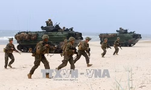 Nga cáo buộc NATO bố trí quân ngay sát biên giới ảnh 1