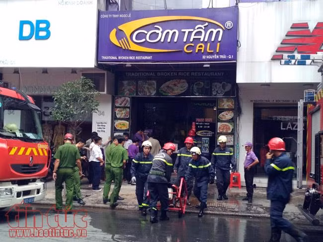 Cháy quán cơm Cali ở trung tâm thành phố, nhiều khách hốt hoảng bỏ chạy ảnh 2