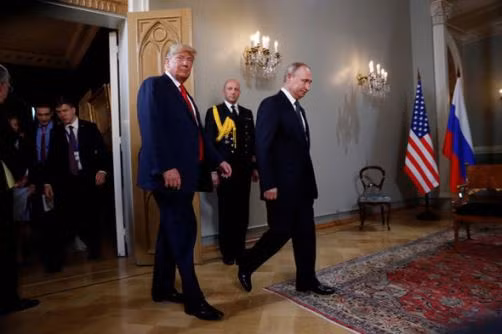 'Đọc vị' ngôn ngữ cơ thể của lãnh đạo Nga - Mỹ tại Hội nghị Thượng đỉnh Helsinki ảnh 2