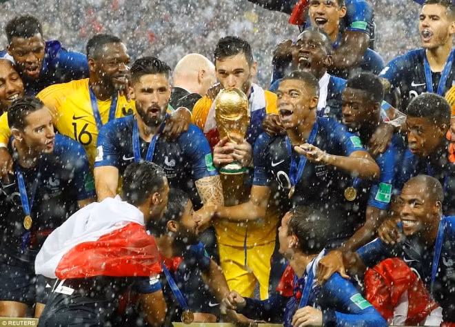 Xúc động chùm ảnh Pháp ăn mừng chức vô địch World Cup 2018 ảnh 2