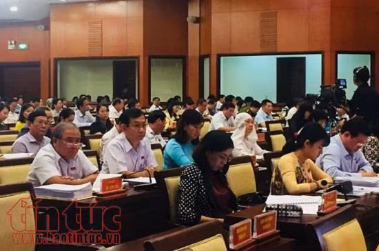 TP Hồ Chí Minh 'nóng’ xử lý rác thải công cộng và bảo tồn di sản văn hóa ảnh 2