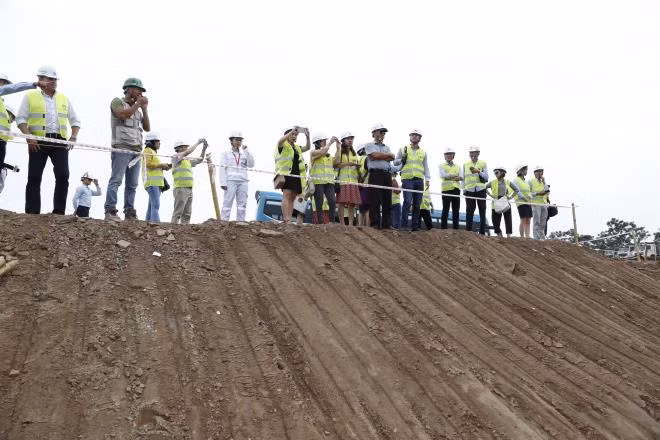 Ngày 10/10 tới, người dân Hà Nội sẽ dùng nước sạch với tiêu chuẩn nước uống tại vòi ảnh 3