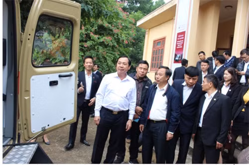 Agribank đưa "ngân hàng di động" về với nông dân ảnh 1