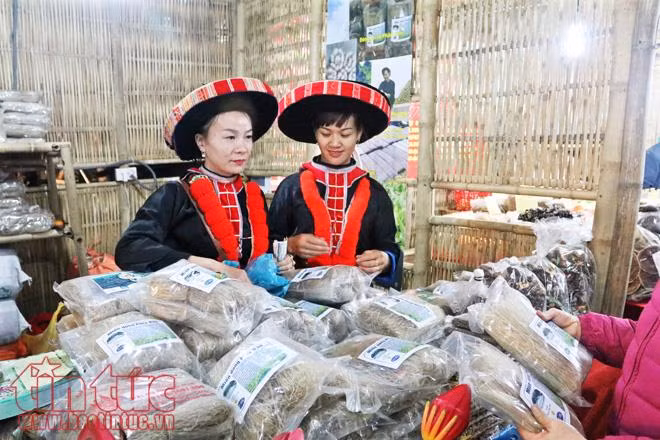 Đến Royal City thưởng thức hàng ngàn đặc sản vùng miền ảnh 7