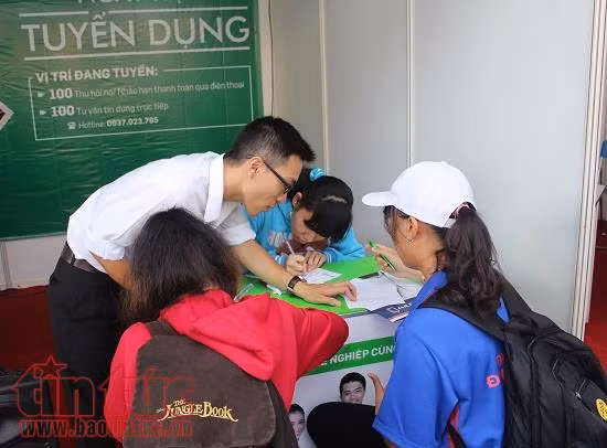 TP Hồ Chí Minh hỗ trợ giải quyết việc làm cho hàng trăm ngàn lao động ảnh 1