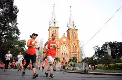 Hơn 5.000 vận động viên tham dự Giải Marathon Quốc tế Thành phố Hồ Chí Minh ảnh 2