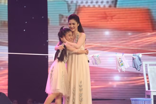 Ngọc Ánh - học trò Vũ Cát Tường đăng quang quán quân The Voice Kids 2017 ảnh 18