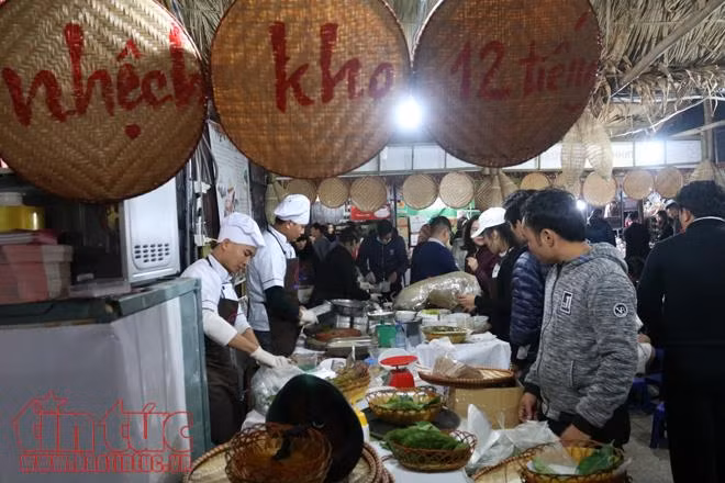 Đến Royal City thưởng thức hàng ngàn đặc sản vùng miền ảnh 3