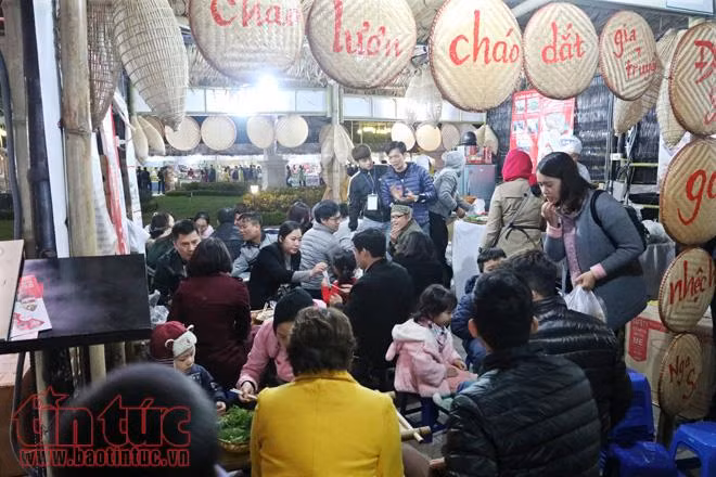Đến Royal City thưởng thức hàng ngàn đặc sản vùng miền ảnh 14
