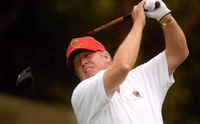 Tổng thống Trump chơi golf nhiều gấp ba ông Obama trong năm đầu nhậm chức ảnh 1