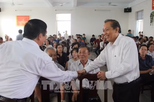 Phó Thủ tướng Thường trực Trương Hòa Bình tiếp xúc cử tri tại Long An ảnh 1