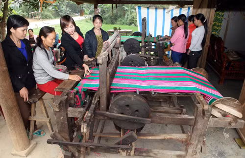 Gần 290 tỷ đồng hỗ trợ vùng dân tộc thiểu số và miền núi Tuyên Quang ảnh 1
