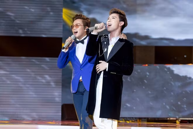 Cặp đôi hoàn hảo: Erik song ca cùng Minh Dũng ca khúc 'Mười năm tình cũ' ảnh 8