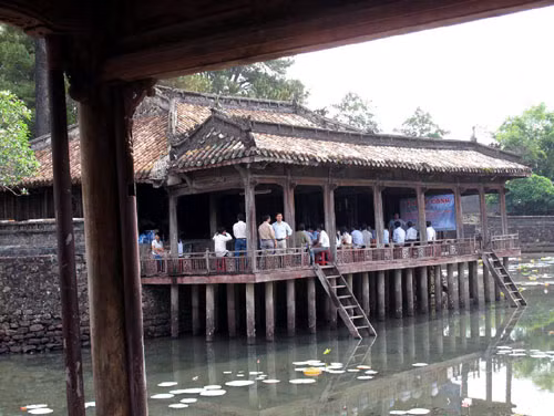 Thẻ “hành nghề” - điều kiện cần để trùng tu di tích ảnh 1