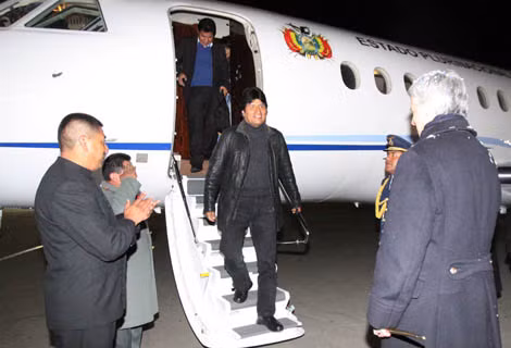 Đại sứ Venezuela tại các nước chặn chuyên cơ trở lại nhiệm sở ảnh 1