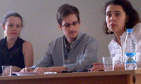 Snowden ở sân bay Nga bao lâu tùy thích ảnh 1