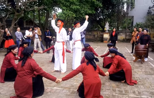 Nghệ thuật giao duyên trong hát Xoan ảnh 1