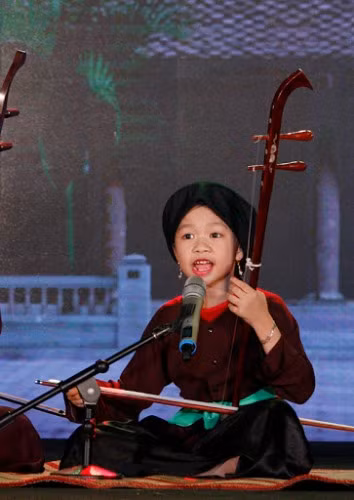 Võ Hương Giang hát xẩm trong bệnh viện ảnh 1