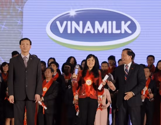  Vinamilk tiếp tục làThương hiệu mạnh của Việt Nam năm 2015 ảnh 1