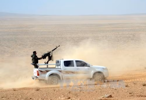 Quân đội Syria tấn công thành trì cuối cùng của IS tại Homs ảnh 1