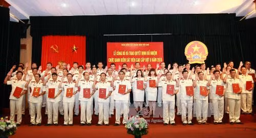Bổ nhiệm Kiểm sát viên cao cấp đợt II 2016 ảnh 1