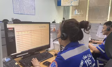 TP Hồ Chí Minh: Cuộc gọi cấp cứu 115 tăng kỷ lục trong những ngày mưa ngập