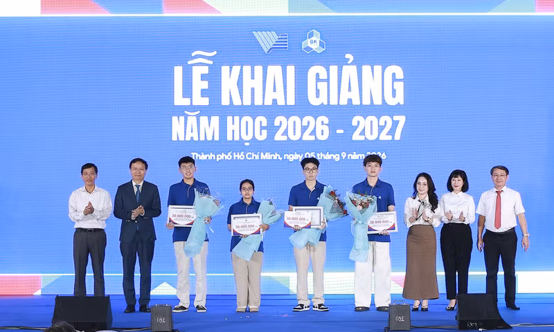 Nữ sinh mở rộng lựa chọn trong lĩnh vực khoa học - kỹ thuật