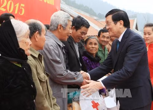 Chủ tịch nước thăm, chúc Tết tại Nghệ An ảnh 1