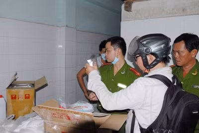 Đột nhập một công ty chế biến thực phẩm sử dụng phụ gia ảnh 1