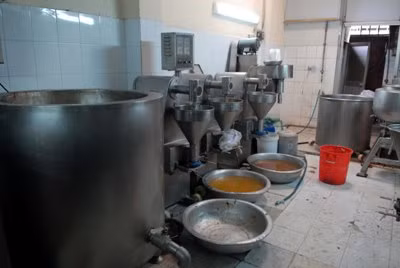 Đột nhập một công ty chế biến thực phẩm sử dụng phụ gia ảnh 2
