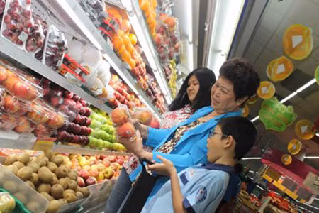 TP Hồ Chí Minh: 'Nóng' thị trường hoa quả trưng Tết ảnh 4