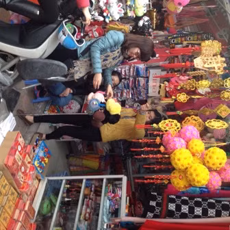 Quà Valentine truyền thống đắt khách ảnh 1