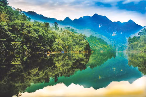 “Hòn ngọc xanh” giữa đại ngàn Tây Bắc ảnh 1