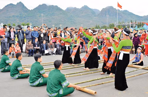 Tôn vinh văn hóa dân tộc Thái ảnh 2