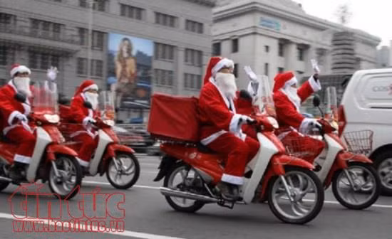 Vào vai ông già Noel, kiếm vài triệu dịp Giáng Sinh ảnh 2