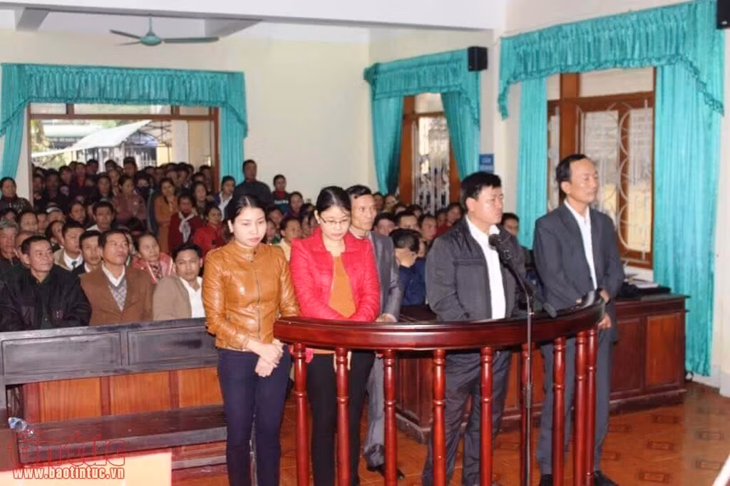 Hà Tĩnh: Gây thất thoát tiền hỗ trợ, 5 cán bộ UBND xã hầu tòa ảnh 1