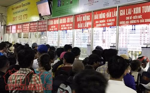 Vé xe Tết Nguyên đán Mậu Tuất 2018 tăng từ 20 - 60% ảnh 3