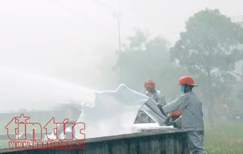 900 người tham gia diễn tập chữa cháy tại Tổng kho xăng dầu Nhà Bè ảnh 7
