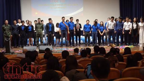 Cuộc thi 'Thủ lĩnh Đoàn TNCS Hồ Chí Minh tại LB Nga năm 2017' ảnh 1