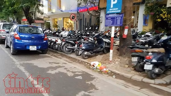 ‘Phạt nguội’ qua camera có răn đe được hành vi lấn chiếm vỉa hè? ảnh 1