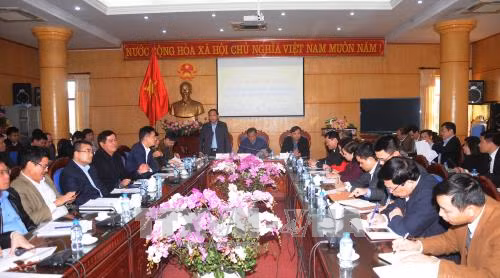 Lãnh đạo tỉnh Bắc Kạn đối thoại với các doanh nghiệp và nhà đầu tư ảnh 1