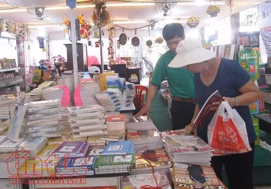 Gần 1.000 gian hàng tham gia Hội sách TP Hồ Chí Minh lần X ảnh 1