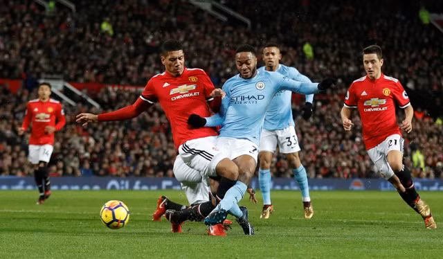 Trắng tay ngay tại Old Trafford, MU bị Man City bỏ xa tới 11 điểm ảnh 1