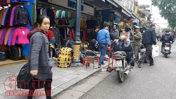 ‘Phạt nguội’ qua camera có răn đe được hành vi lấn chiếm vỉa hè? ảnh 5