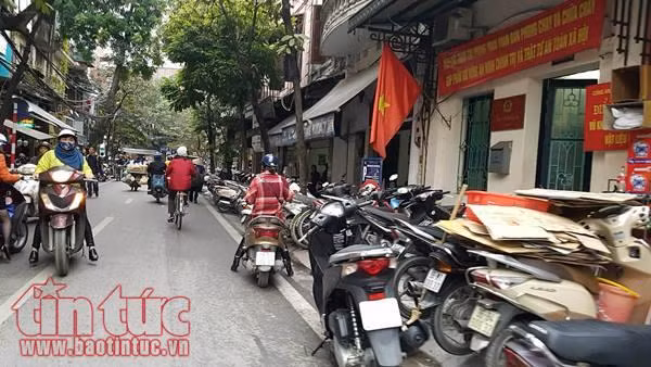 ‘Phạt nguội’ qua camera có răn đe được hành vi lấn chiếm vỉa hè? ảnh 2
