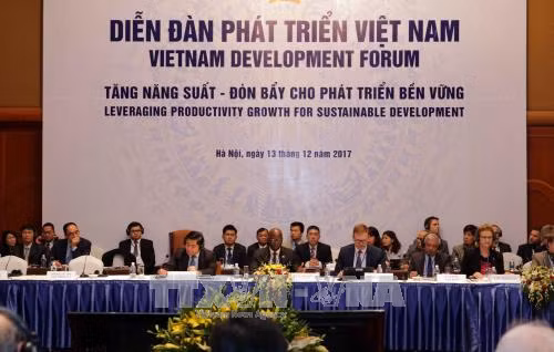 Khai mạc Diễn đàn Phát triển Việt Nam 2017 ảnh 2