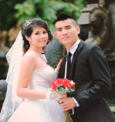 Tiền vệ Quốc Hiền cưới vợ đúng dịp đầu năm 2013 ảnh 2