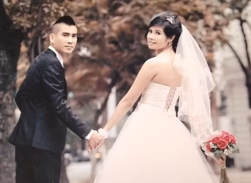 Tiền vệ Quốc Hiền cưới vợ đúng dịp đầu năm 2013 ảnh 1